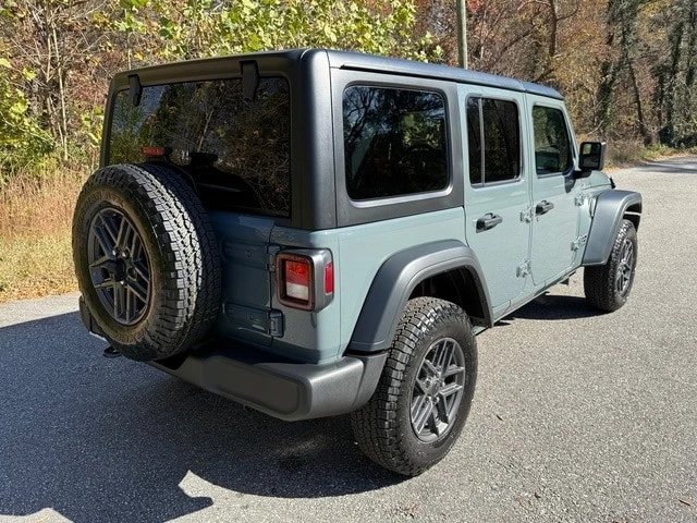 2026 Jeep JL Wrangler - Image 7 of 21