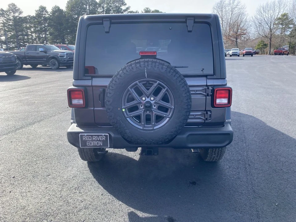 2026 Jeep JL Wrangler - Image 6 of 12
