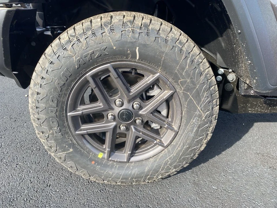 2026 Jeep JL Wrangler - Image 9 of 12