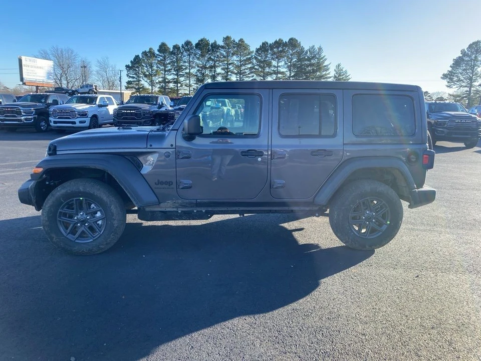 2026 Jeep JL Wrangler - Image 8 of 12