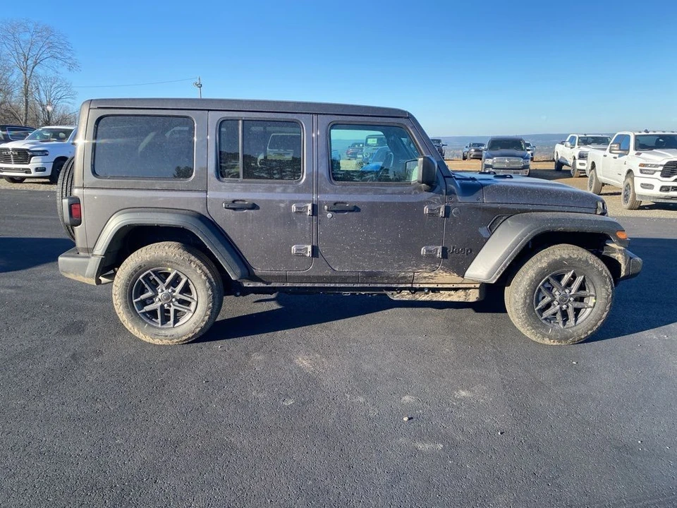 2026 Jeep JL Wrangler - Image 4 of 12