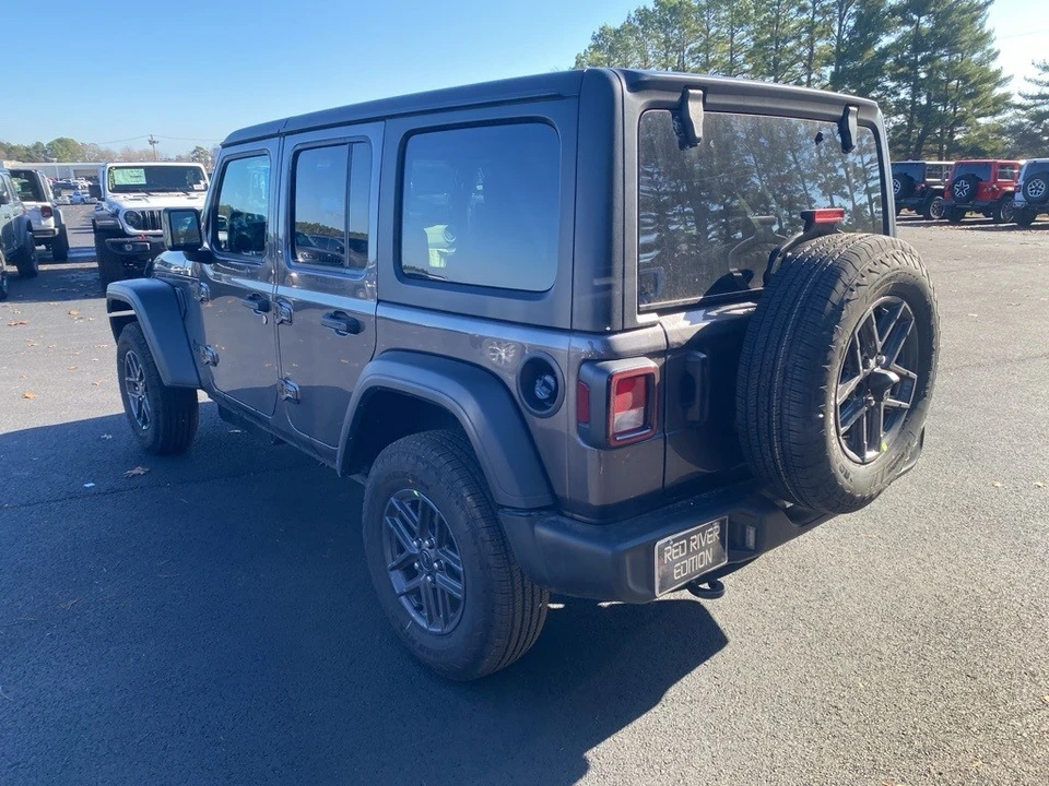 2026 Jeep JL Wrangler - Image 7 of 12