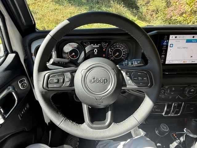 2026 Jeep JL Wrangler - Image 21 of 21