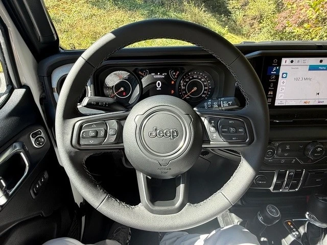 2026 Jeep JL Wrangler - Image 21 of 21