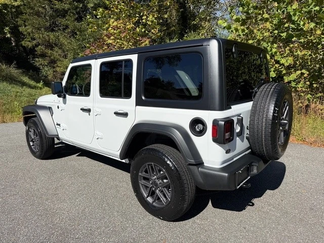 2026 Jeep JL Wrangler - Image 9 of 21