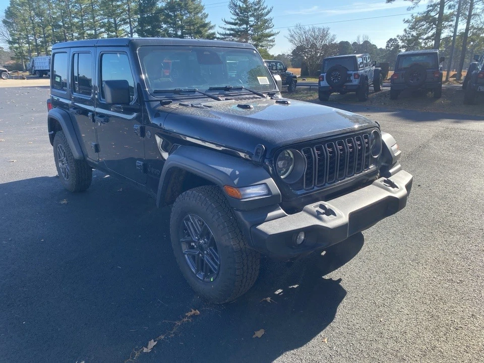 2026 Jeep JL Wrangler - Image 3 of 12