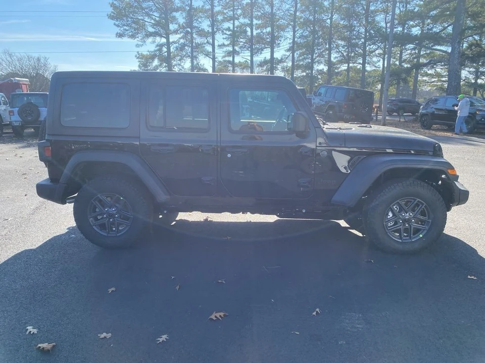 2026 Jeep JL Wrangler - Image 4 of 12