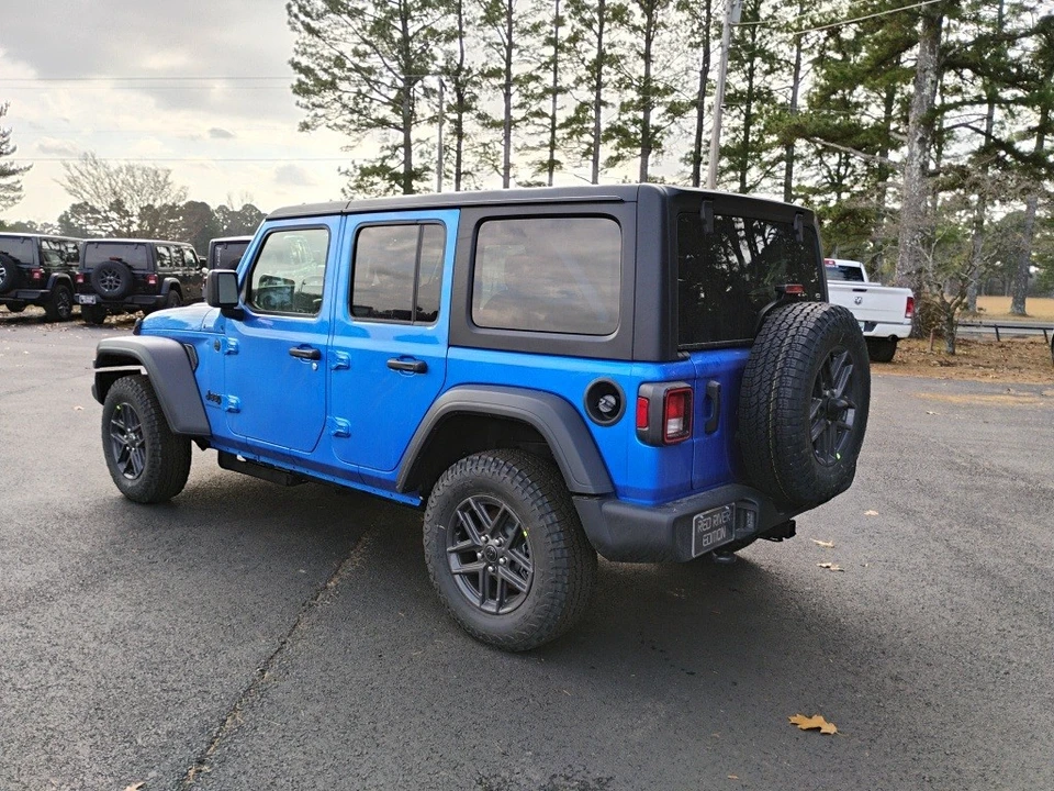 2026 Jeep JL Wrangler - Image 7 of 12