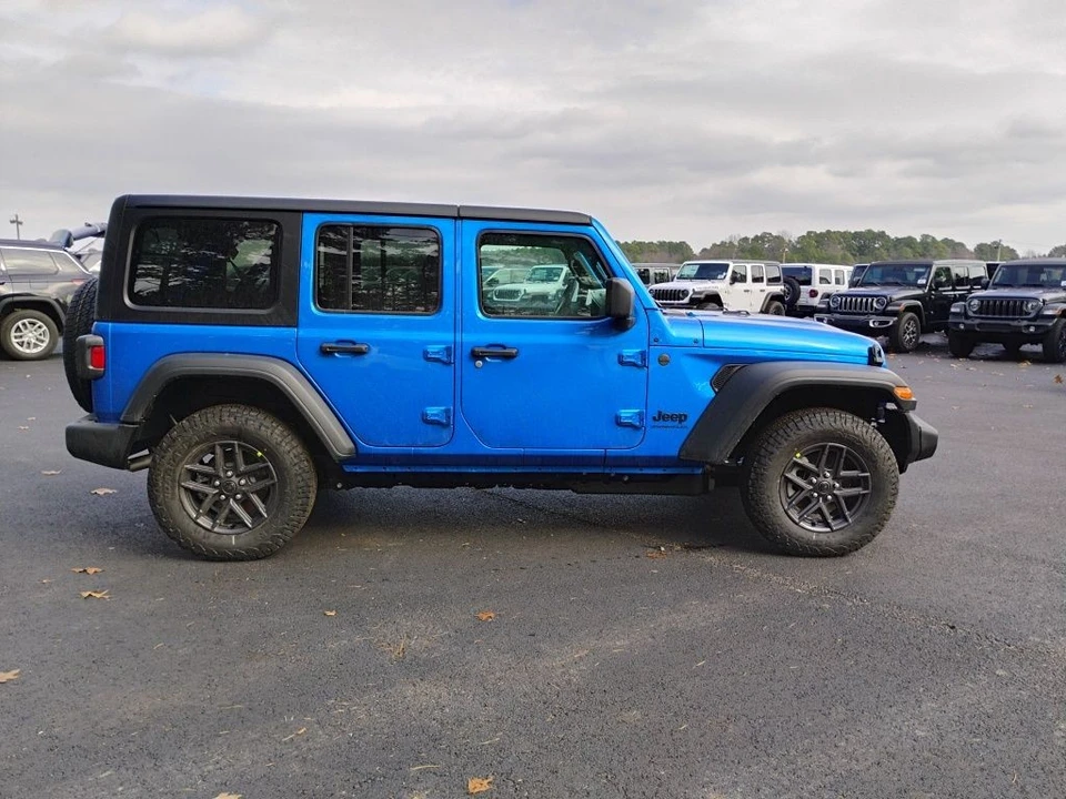 2026 Jeep JL Wrangler - Image 4 of 12