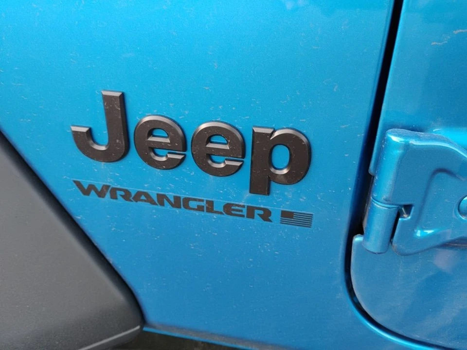 2026 Jeep JL Wrangler - Image 10 of 12