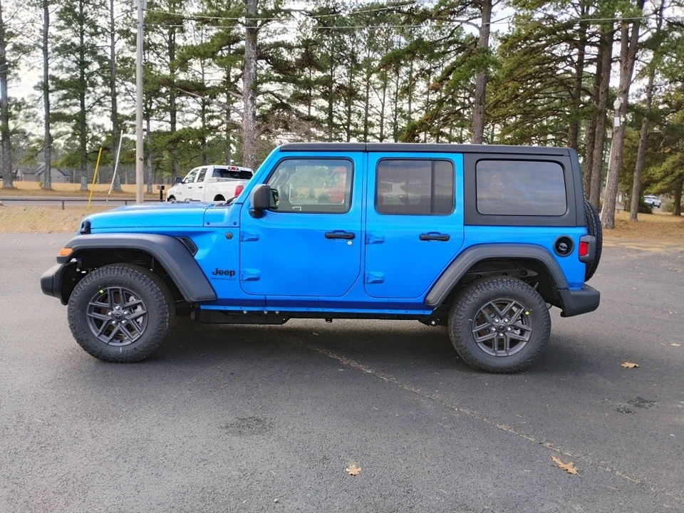 2026 Jeep JL Wrangler - Image 8 of 12