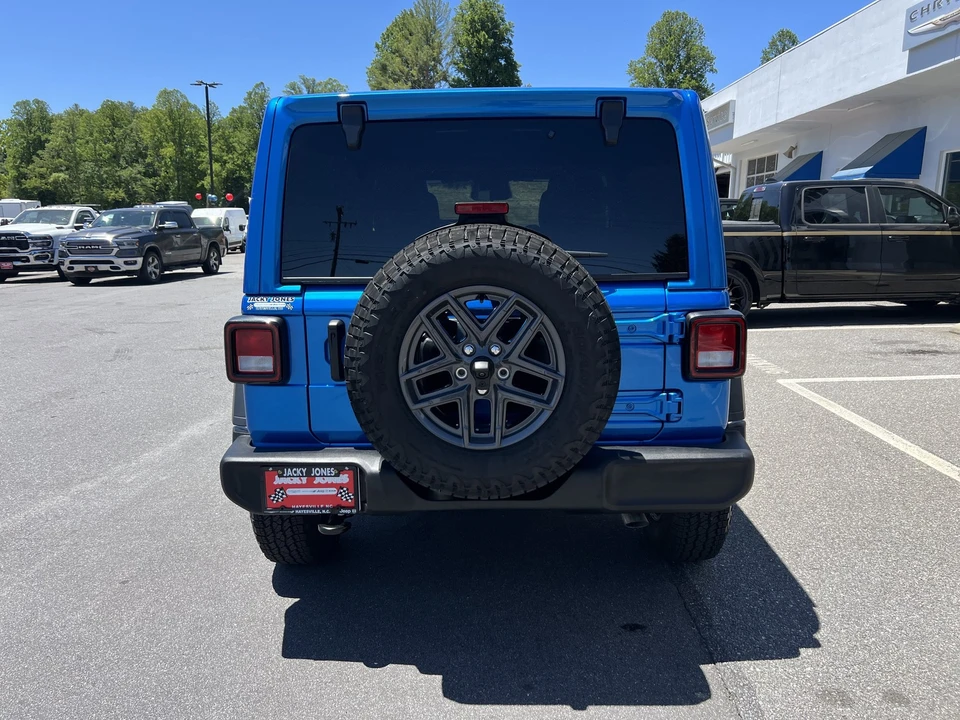 2026 Jeep JL Wrangler - Image 2 of 24