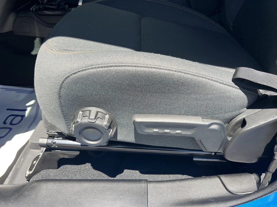 2026 Jeep JL Wrangler - Image 15 of 24