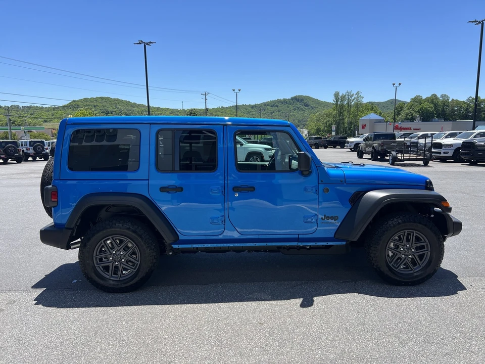 2026 Jeep JL Wrangler - Image 4 of 24