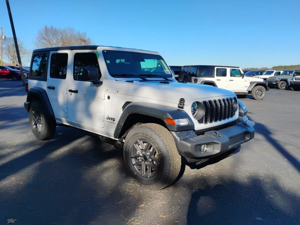 2026 Jeep JL Wrangler - Image 3 of 12