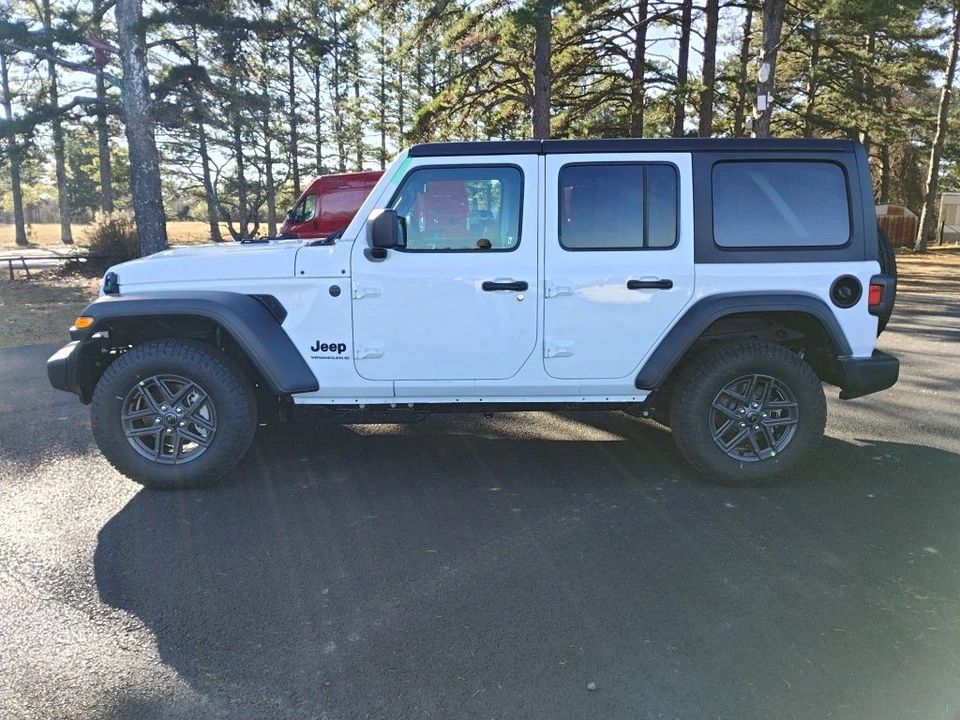 2026 Jeep JL Wrangler - Image 8 of 12