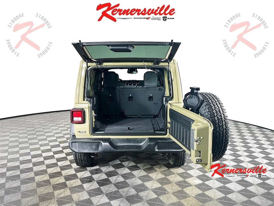 2026 Jeep JL Wrangler - Image 16 of 21