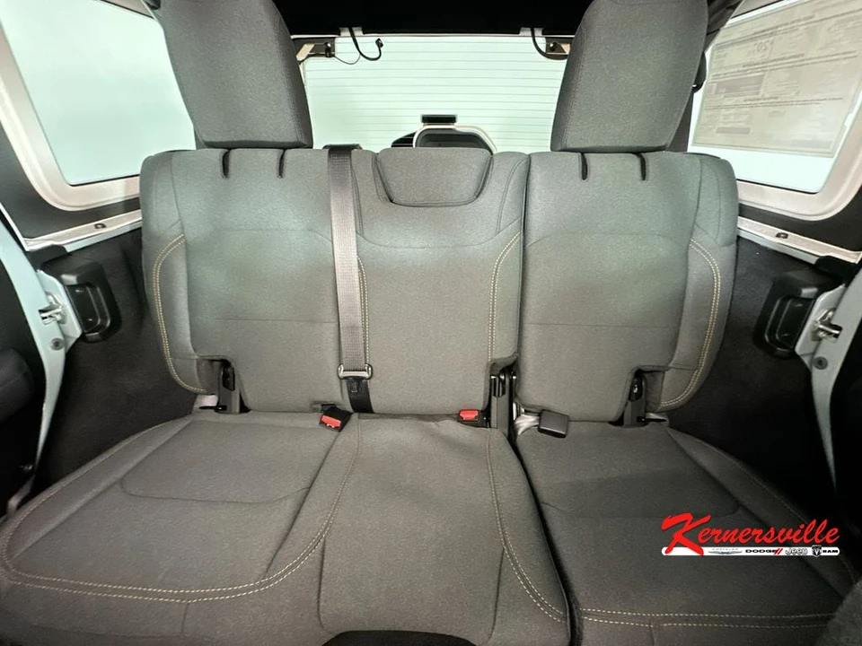 2026 Jeep JL Wrangler - Image 10 of 21