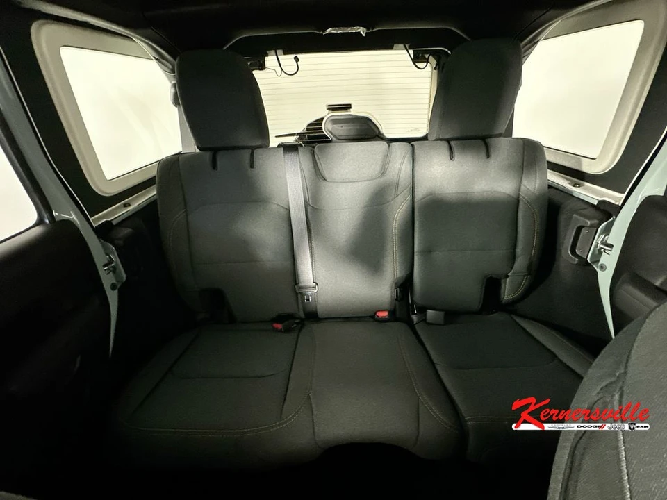 2026 Jeep JL Wrangler - Image 10 of 21