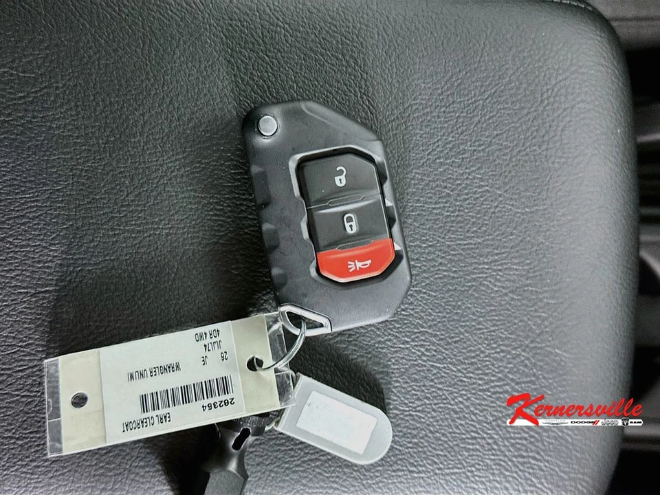 2026 Jeep JL Wrangler - Image 20 of 21