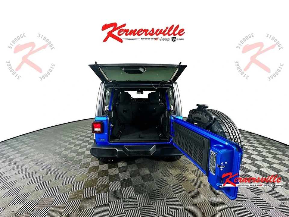 2026 Jeep JL Wrangler - Image 14 of 19