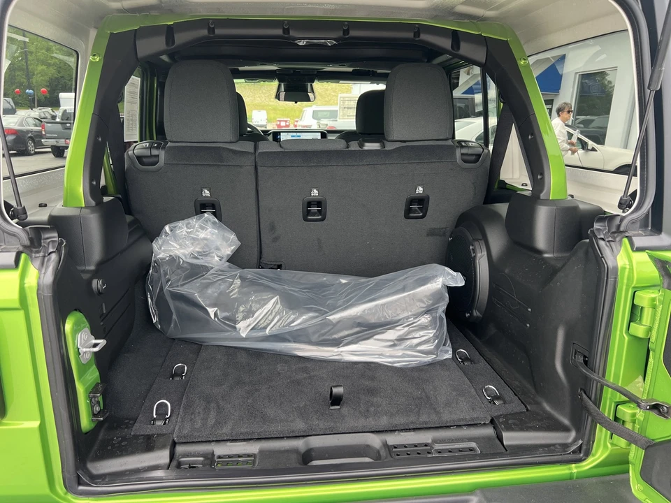 2026 Jeep JL Wrangler - Image 12 of 24