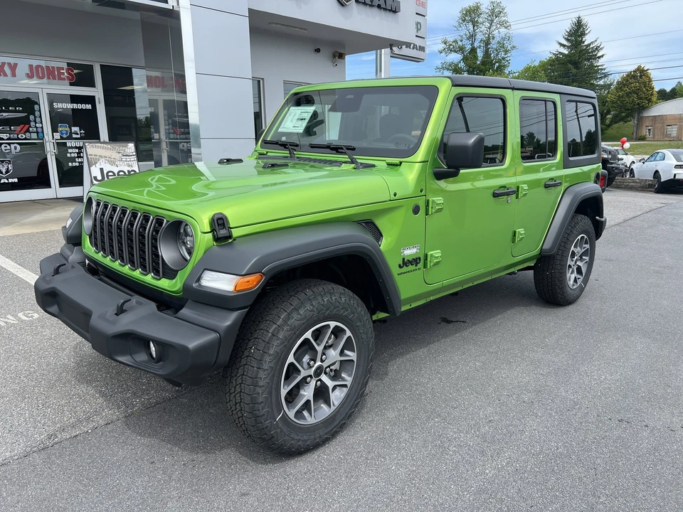 2026 Jeep JL Wrangler - Image 9 of 24