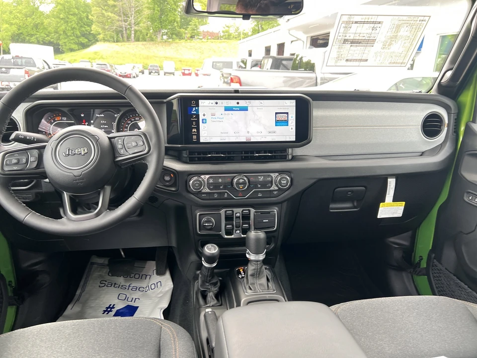 2026 Jeep JL Wrangler - Image 14 of 24