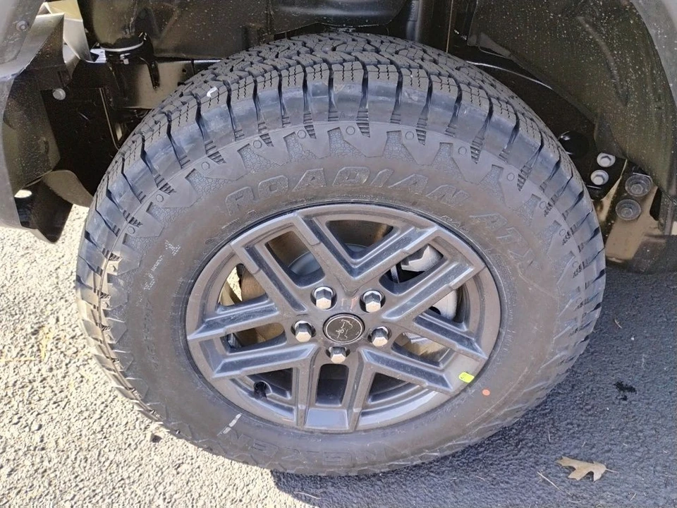 2026 Jeep JL Wrangler - Image 9 of 12