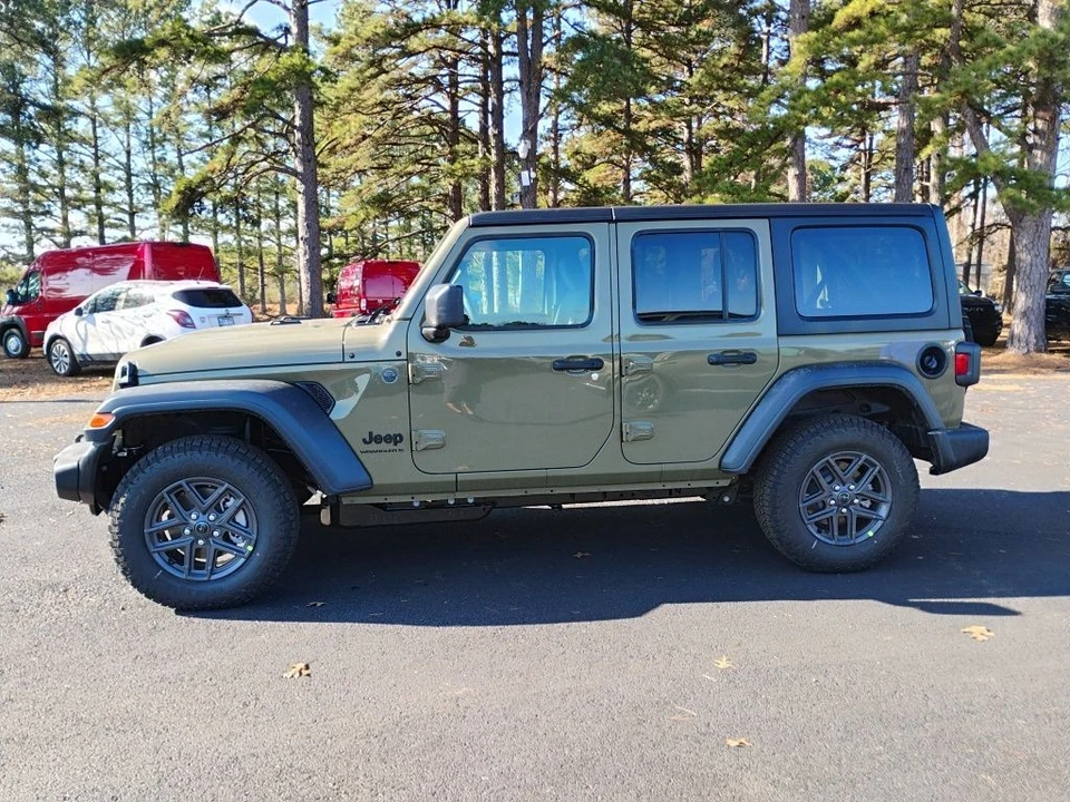 2026 Jeep JL Wrangler - Image 8 of 12