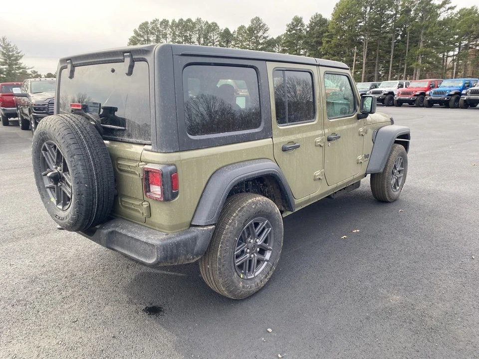 2026 Jeep JL Wrangler - Image 5 of 12