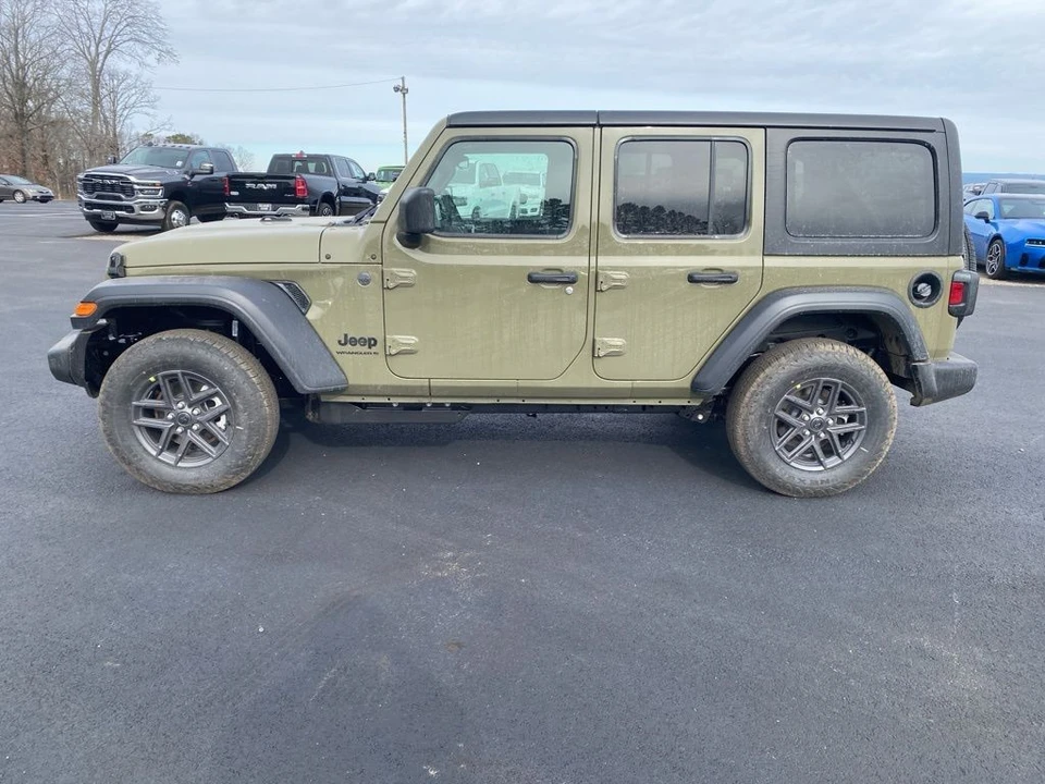 2026 Jeep JL Wrangler - Image 8 of 12