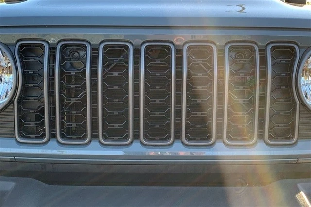 2026 Jeep JL Wrangler - Image 9 of 12