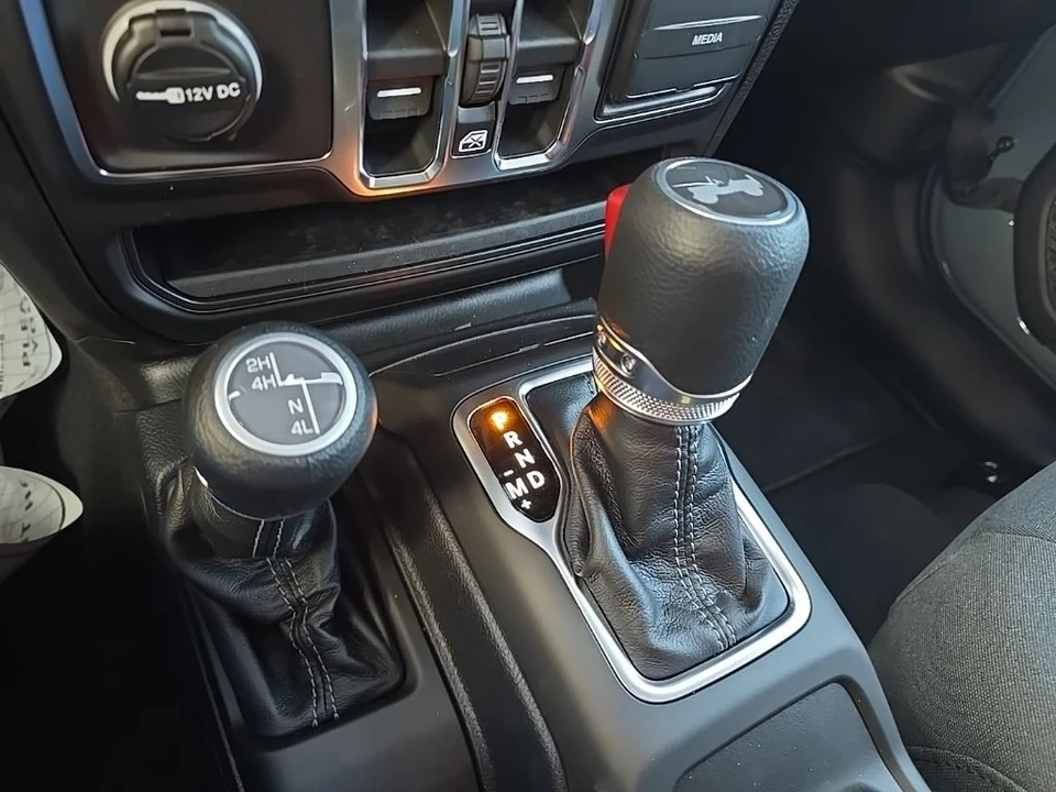 2026 Jeep JL Wrangler - Image 12 of 13