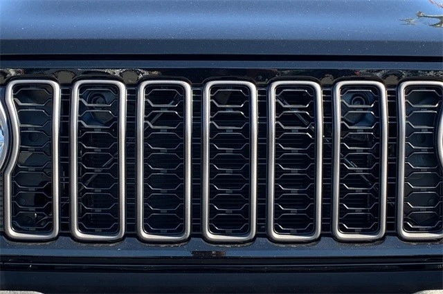 2026 Jeep JL Wrangler - Image 9 of 12