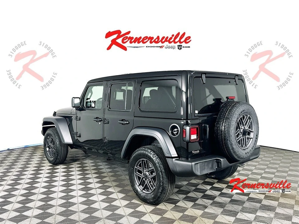 2026 Jeep JL Wrangler - Image 5 of 19