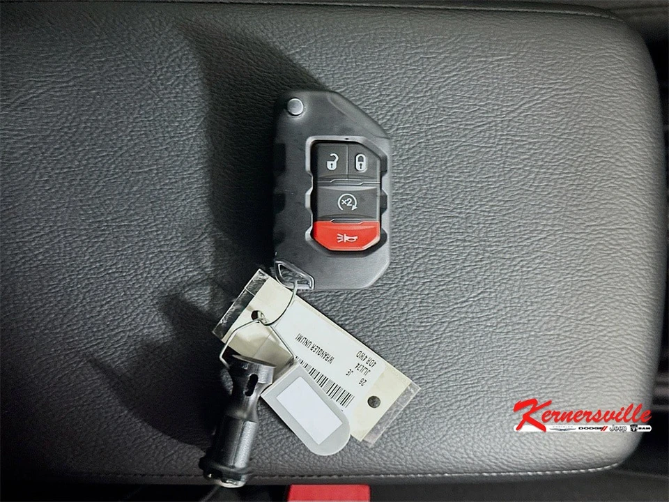 2026 Jeep JL Wrangler - Image 20 of 21