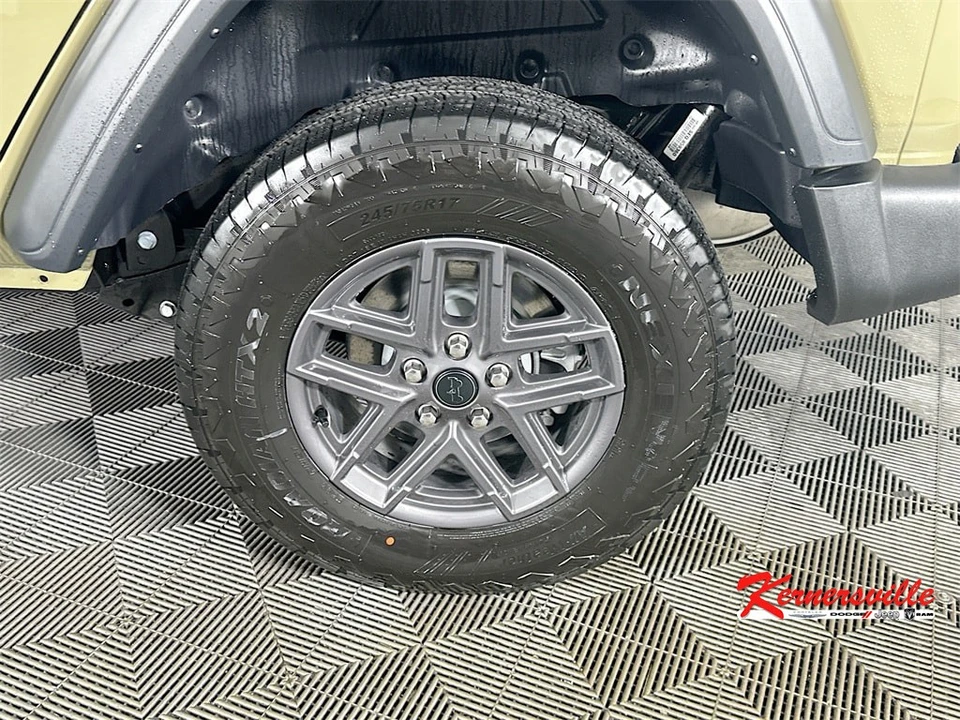 2026 Jeep JL Wrangler - Image 17 of 21