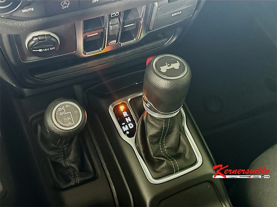 2026 Jeep JL Wrangler - Image 12 of 20