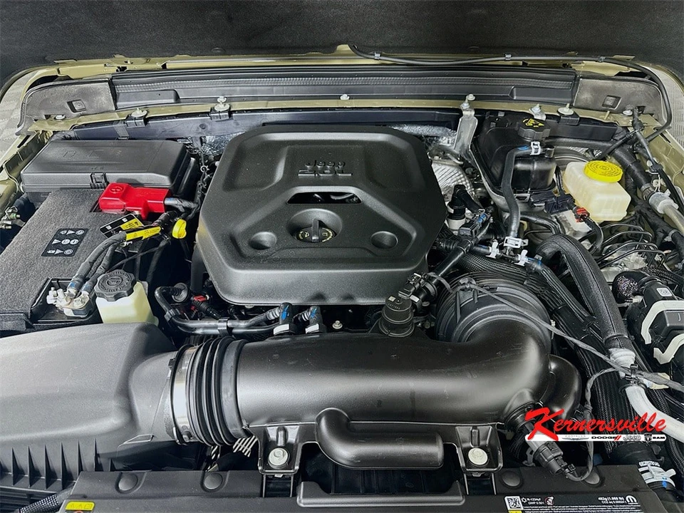2026 Jeep JL Wrangler - Image 17 of 20