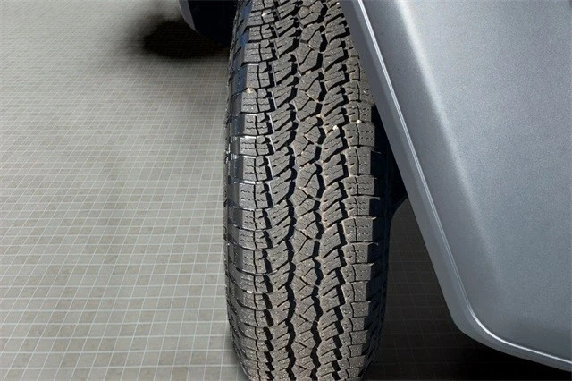 2026 Jeep JL Wrangler - Image 11 of 12