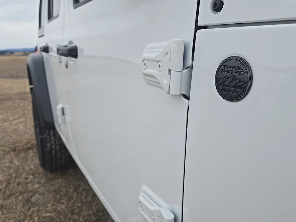 2026 Jeep JL Wrangler - Image 4 of 17