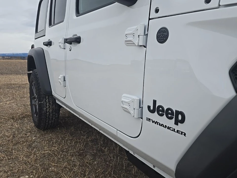 2026 Jeep JL Wrangler - Image 3 of 17