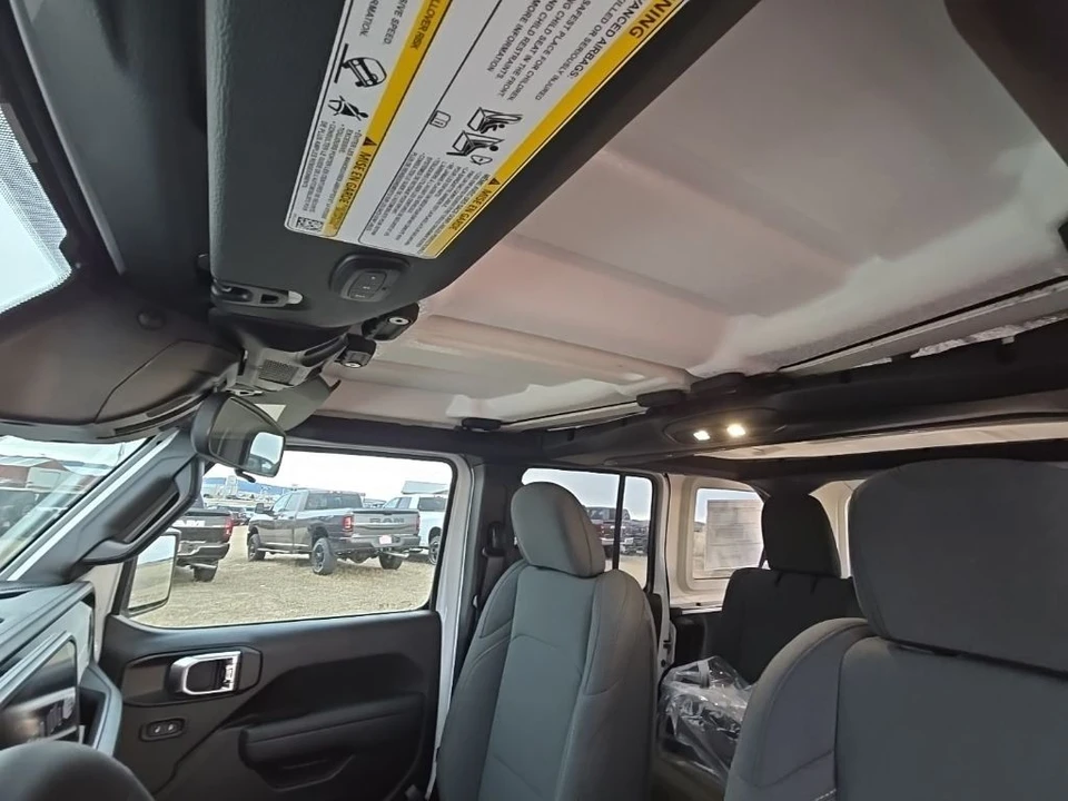 2026 Jeep JL Wrangler - Image 14 of 17