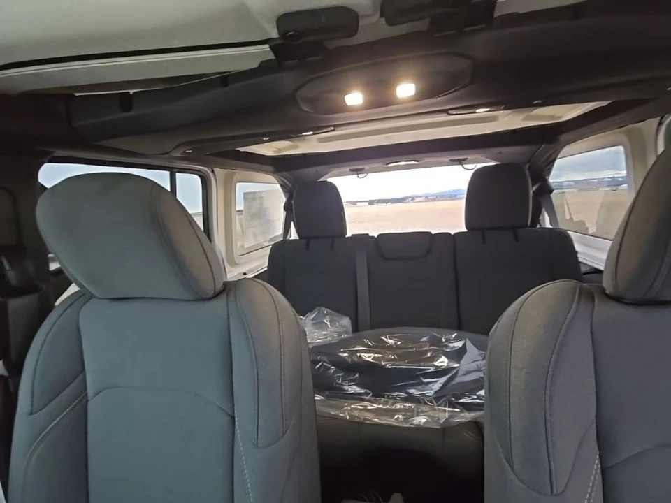 2026 Jeep JL Wrangler - Image 15 of 17
