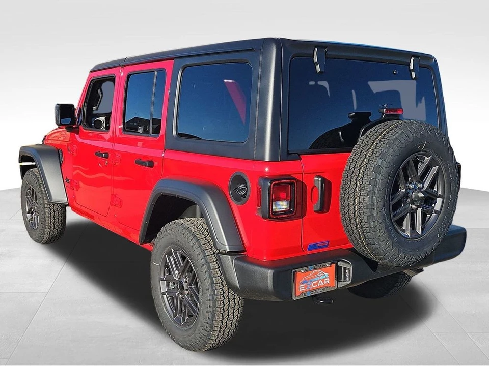 2026 Jeep JL Wrangler - Image 15 of 21