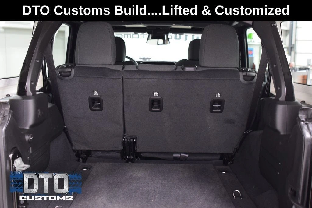 2026 Jeep JL Wrangler - Image 21 of 31