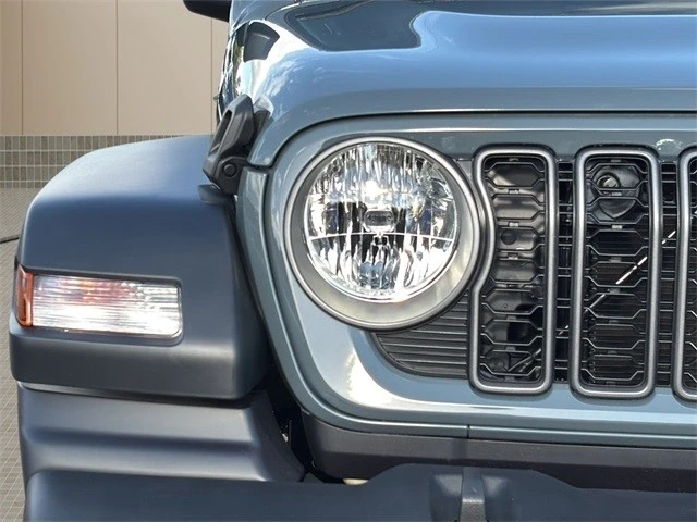 2026 Jeep JL Wrangler - Image 10 of 12