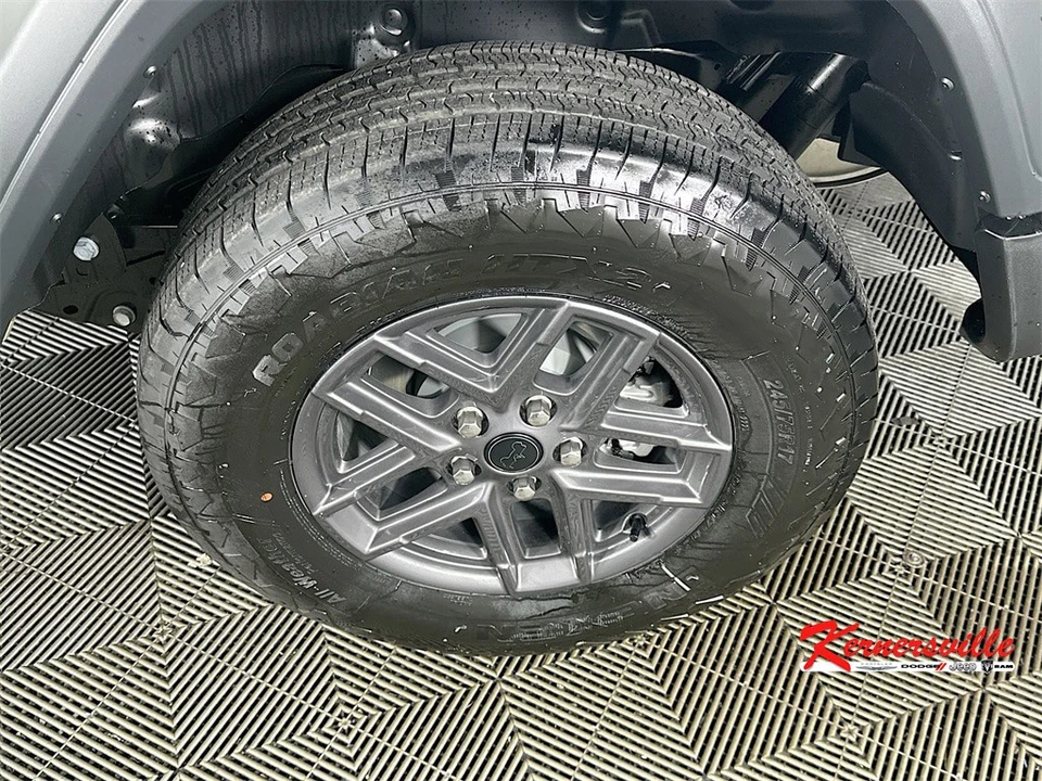 2026 Jeep JL Wrangler - Image 16 of 20