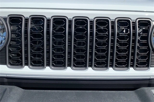 2026 Jeep JL Wrangler - Image 9 of 12